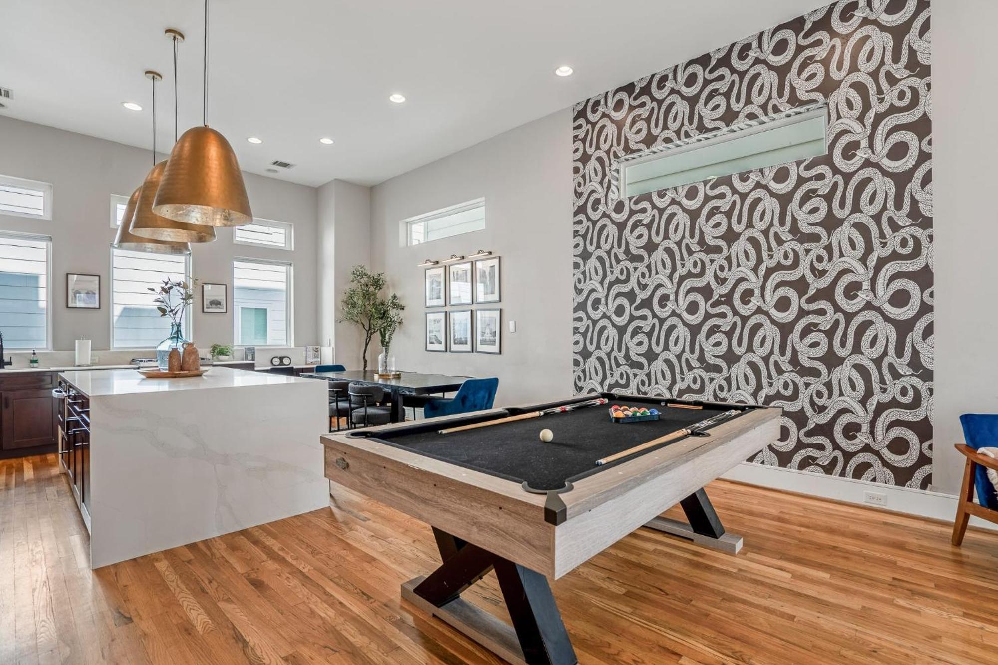 Luxury Downtown Getaway With Breathtaking Views Villa Houston Exterior photo