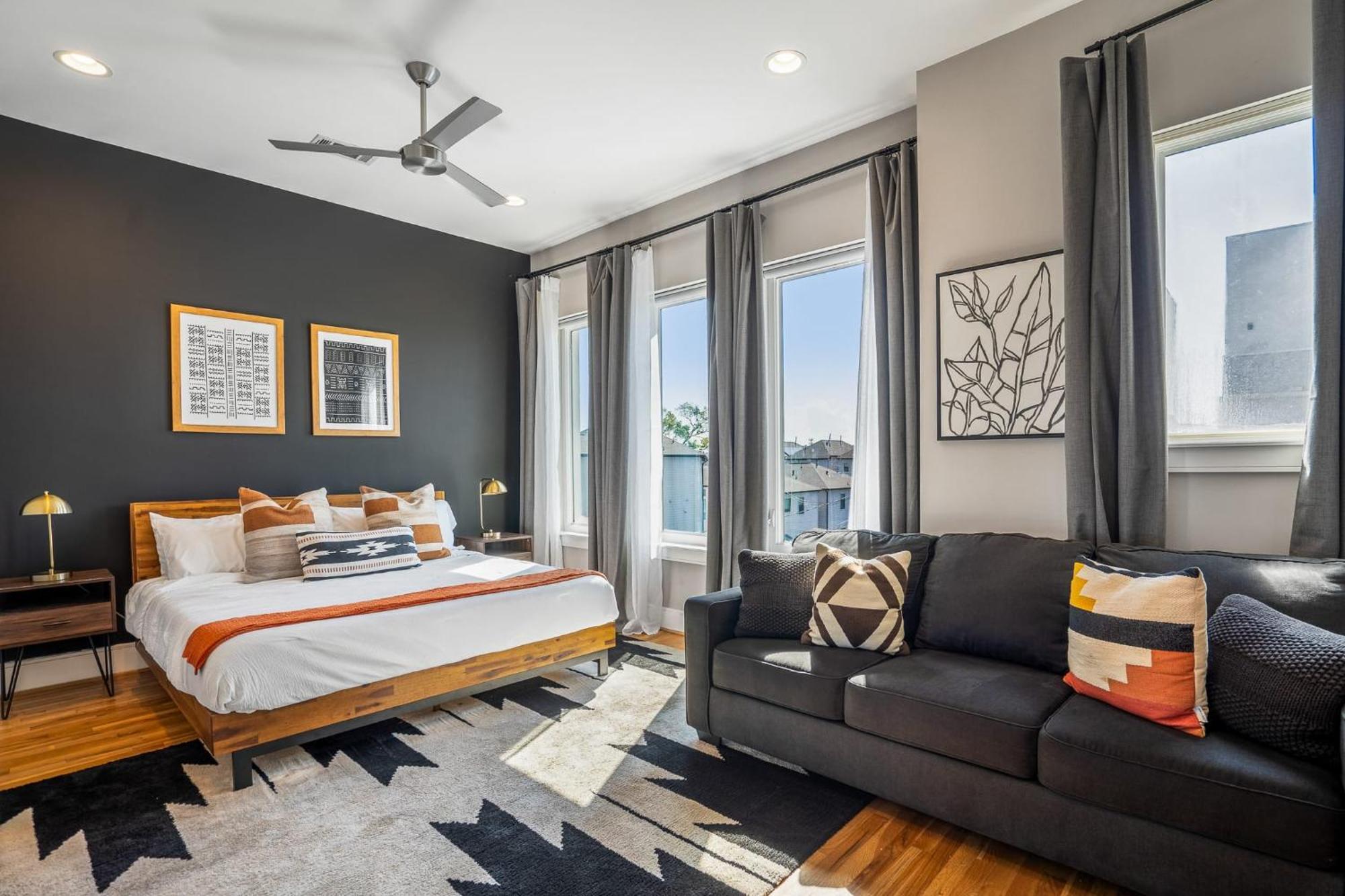 Luxury Downtown Getaway With Breathtaking Views Villa Houston Exterior photo