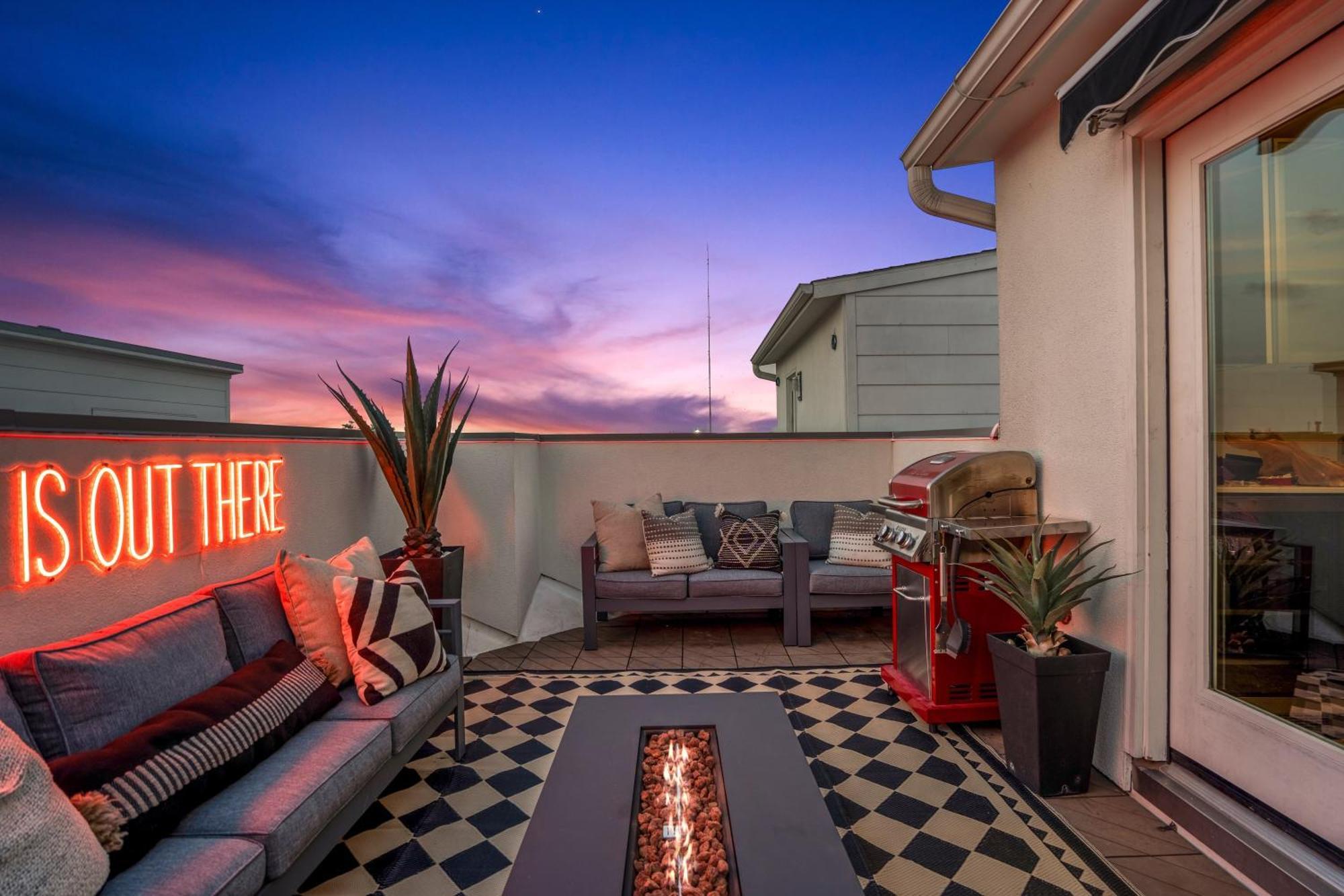 Luxury Downtown Getaway With Breathtaking Views Villa Houston Exterior photo