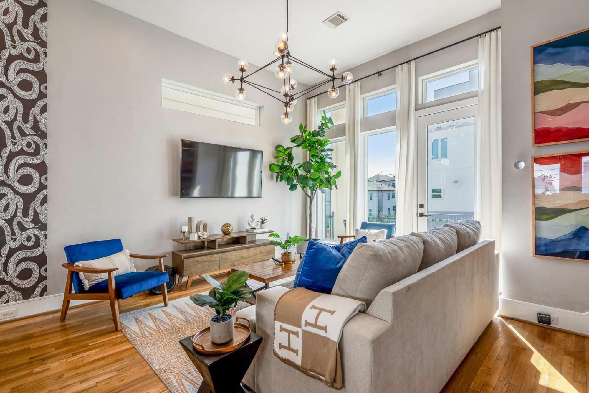 Luxury Downtown Getaway With Breathtaking Views Villa Houston Exterior photo