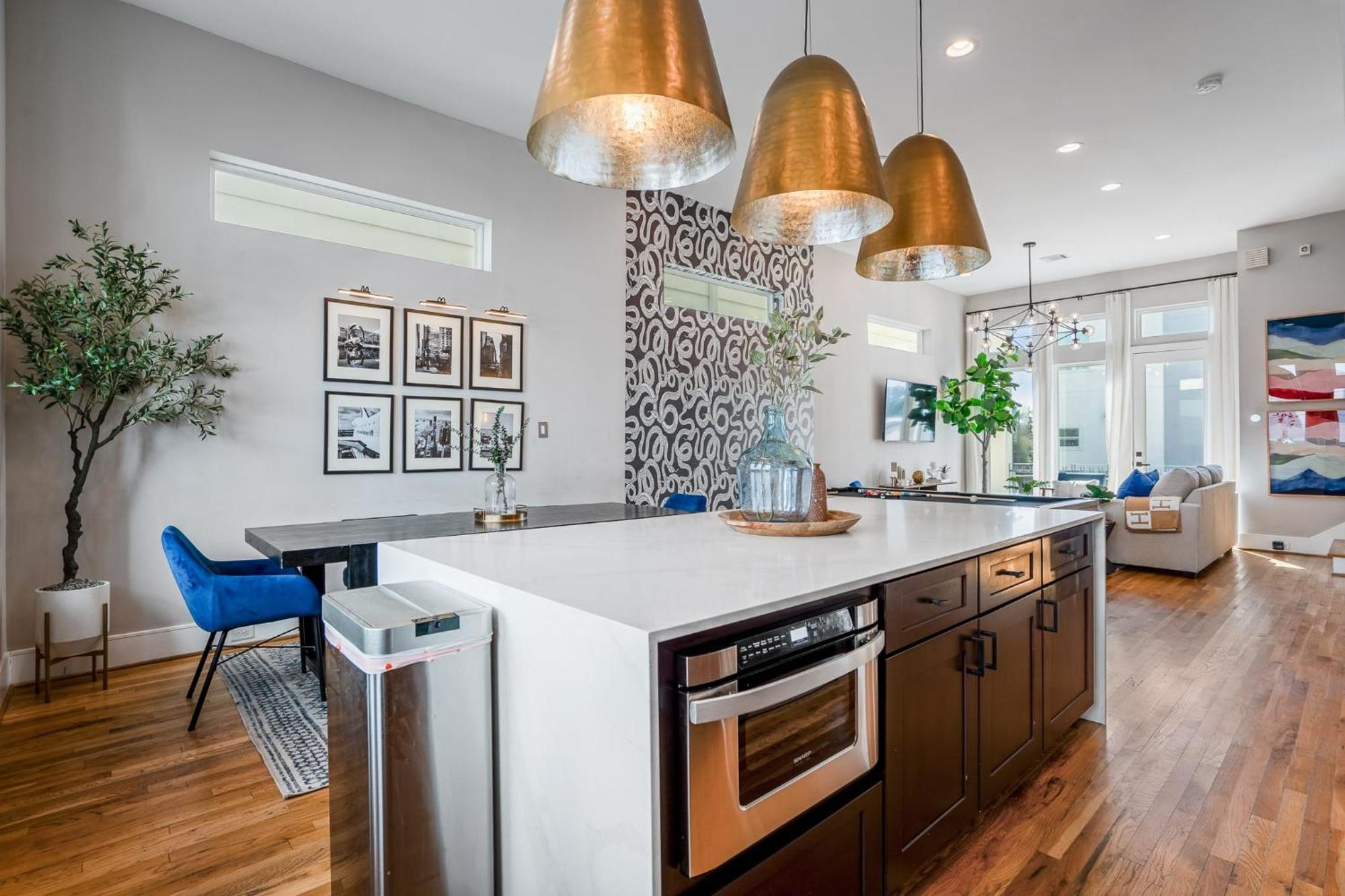 Luxury Downtown Getaway With Breathtaking Views Villa Houston Exterior photo